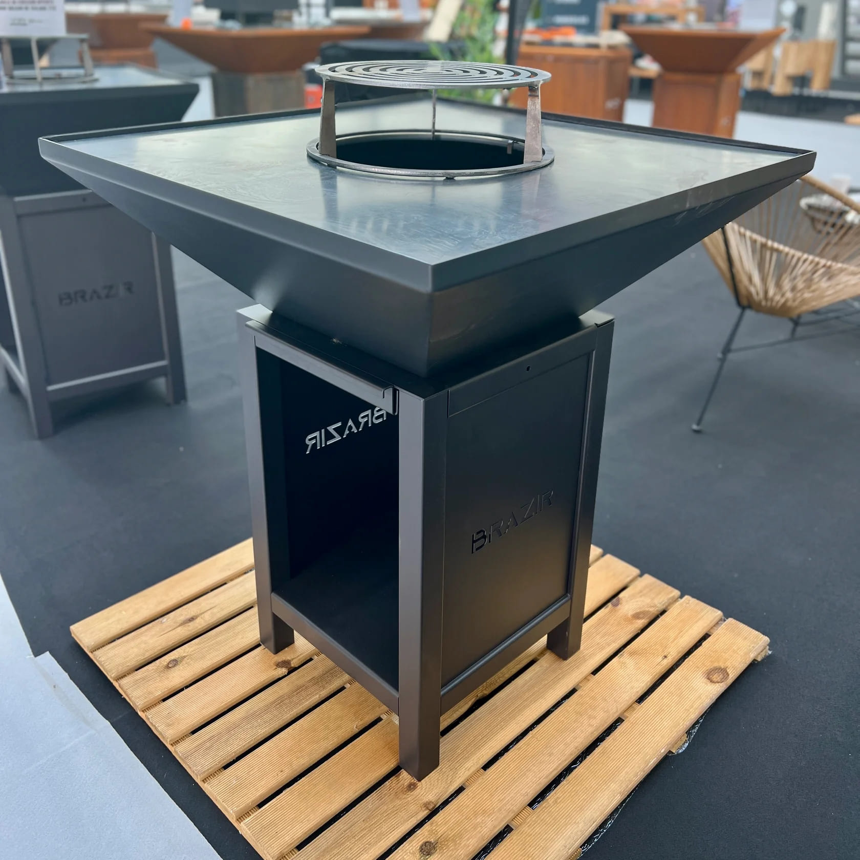 Brasero classique carré 840 noir – Image 2